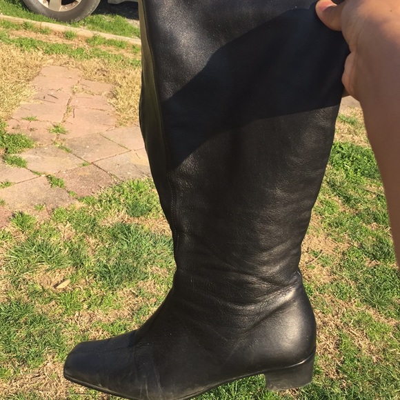Black leather boots - Picture 3 of 3